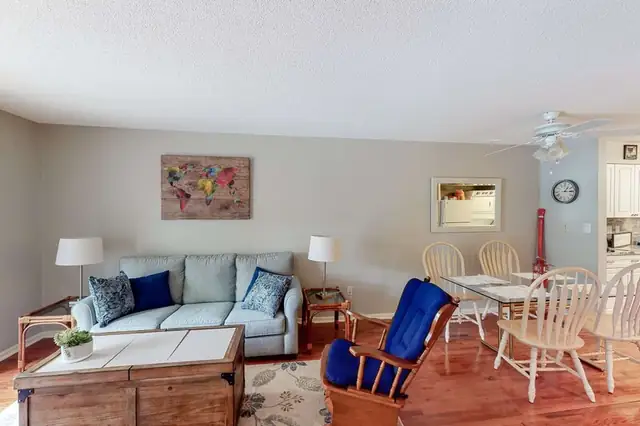 Living room at Fiddler’s Cove 15K